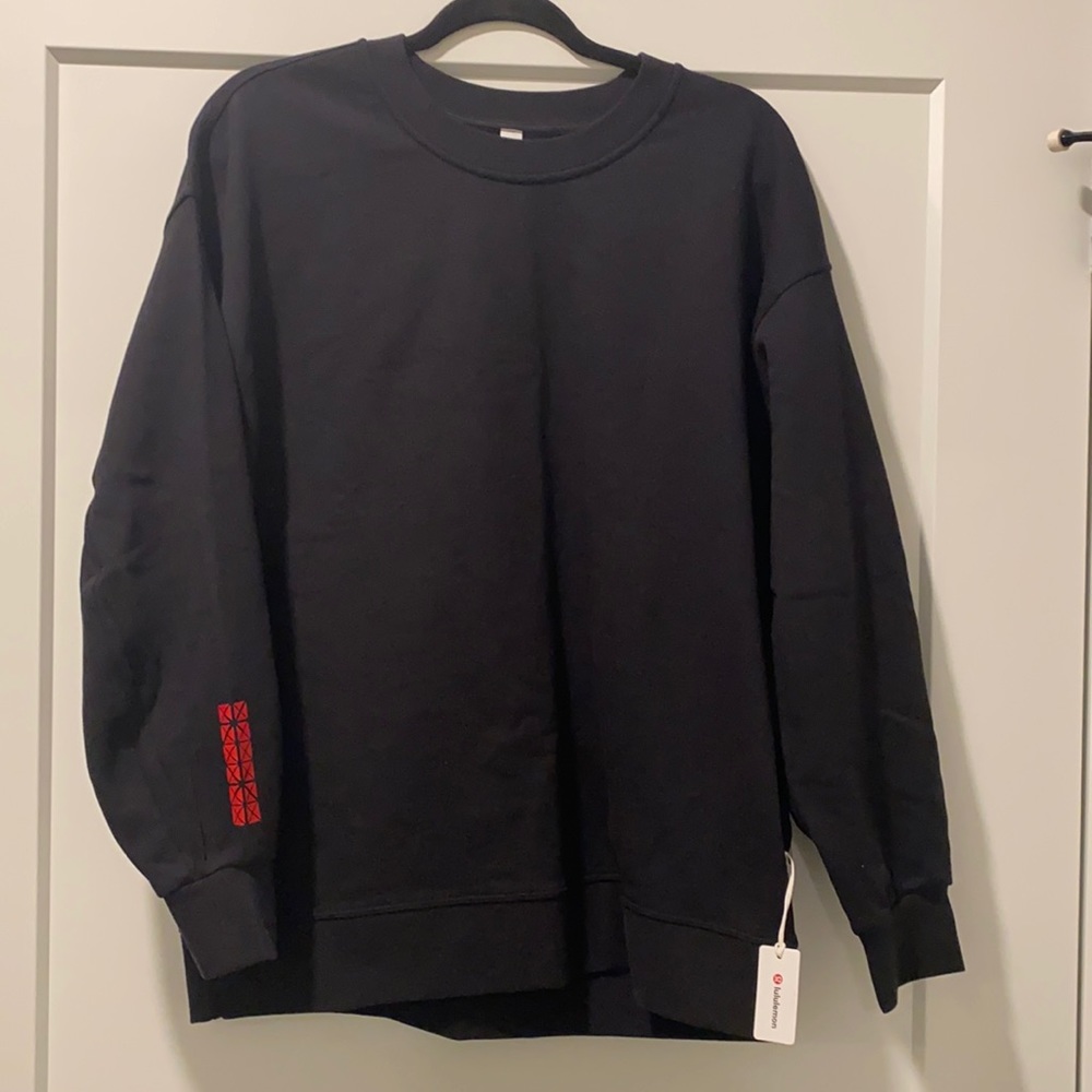 lululemon athletica Black Crewneck Sweatshirt with Red Accent